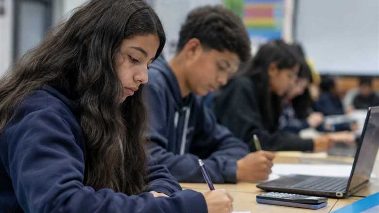 LAUSD Students Are Learning Financial Literacy — Here's Why That's a Big Deal